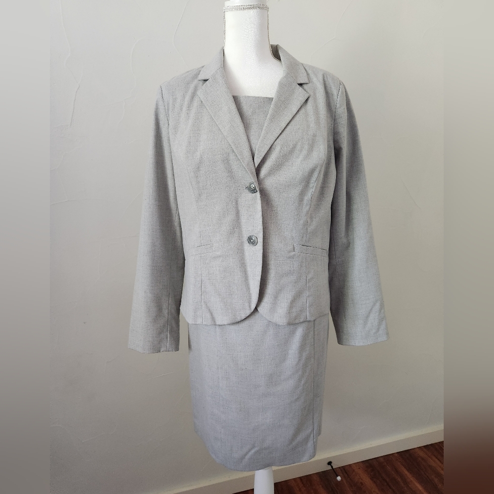 212 Collection Women's Light Gray Sheath Dress With Matching Jacket